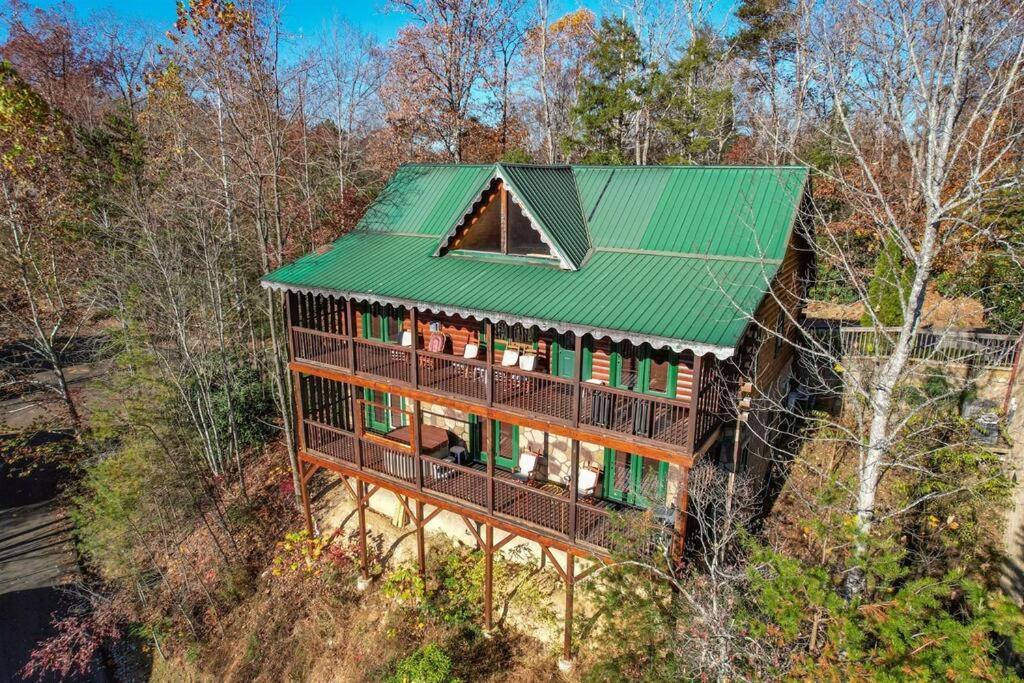 Spacious Smokies Cabin - Hot Tub With Mountain Views Gatlinburg Extérieur photo