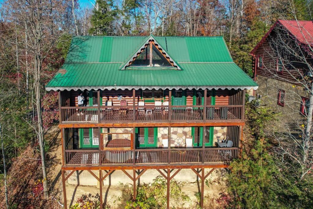 Spacious Smokies Cabin - Hot Tub With Mountain Views Gatlinburg Extérieur photo